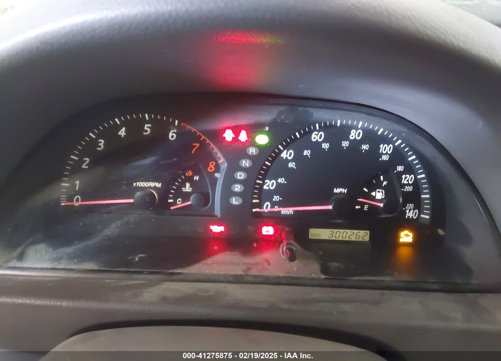 2004 TOYOTA CAMRY LE VIN: JTDBE32K940302029