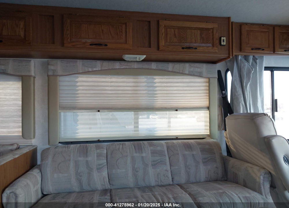 2003 WORKHORSE CUSTOM CHASSIS MOTORHOME CHASSIS P3500 VIN: 5B4LP57G923350131