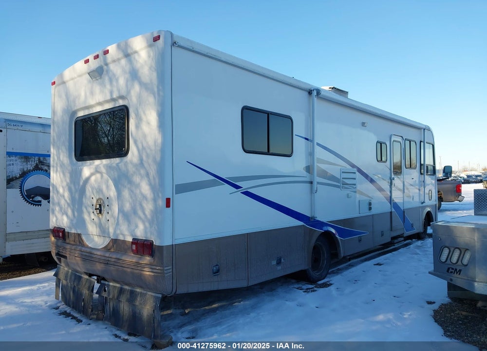 2003 WORKHORSE CUSTOM CHASSIS MOTORHOME CHASSIS P3500 VIN: 5B4LP57G923350131