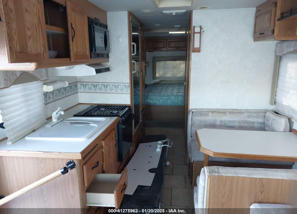 2003 WORKHORSE CUSTOM CHASSIS MOTORHOME CHASSIS P3500 VIN: 5B4LP57G923350131