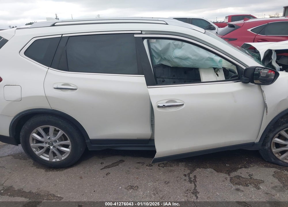 2017 NISSAN ROGUE VIN: JN8AT2MT3HW380816