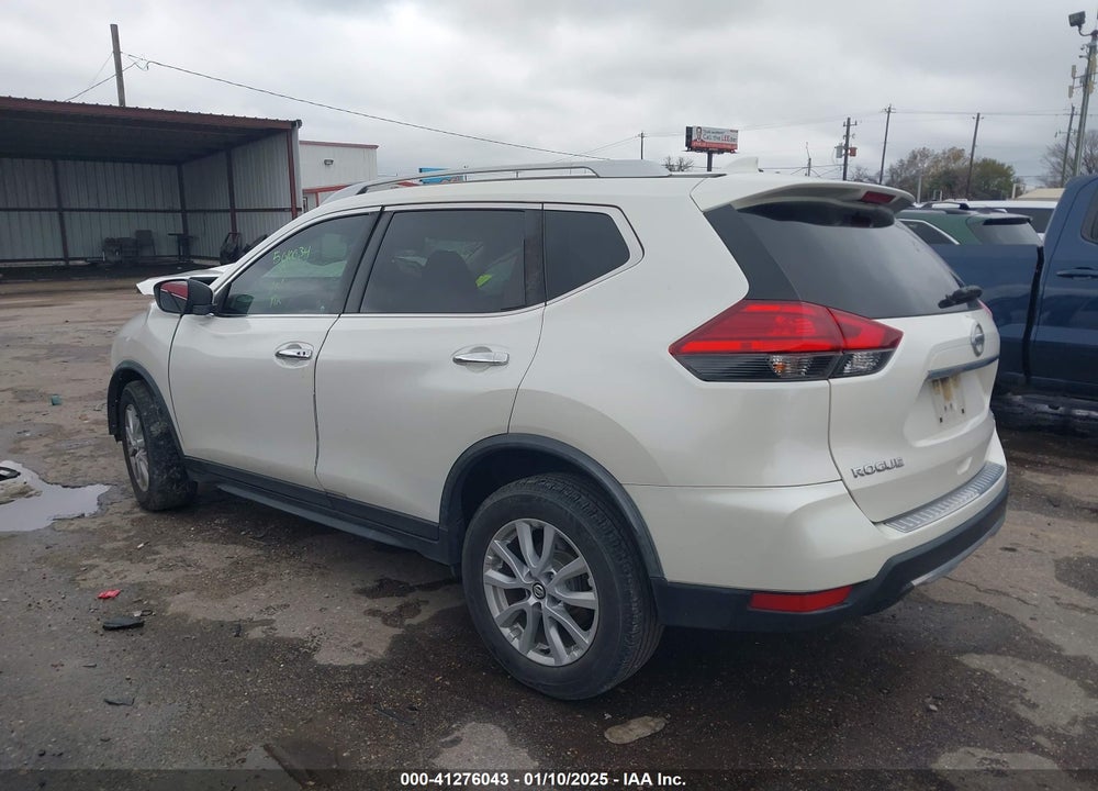 2017 NISSAN ROGUE VIN: JN8AT2MT3HW380816