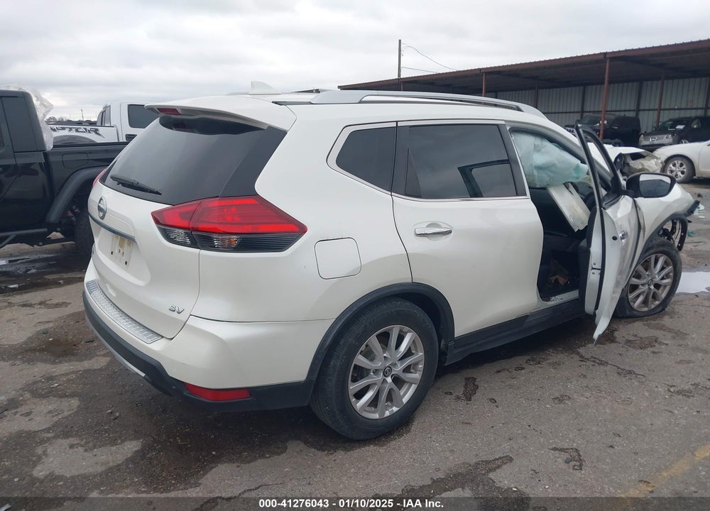 2017 NISSAN ROGUE VIN: JN8AT2MT3HW380816