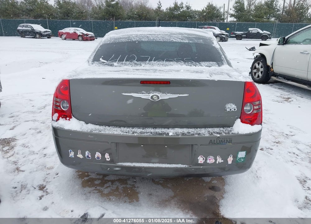 2008 CHRYSLER 300 VIN: 2C3KA43R18H224381