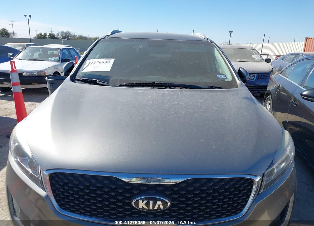 2016 KIA SORENTO 3.3L LX VIN: 5XYPG4A52GG157304