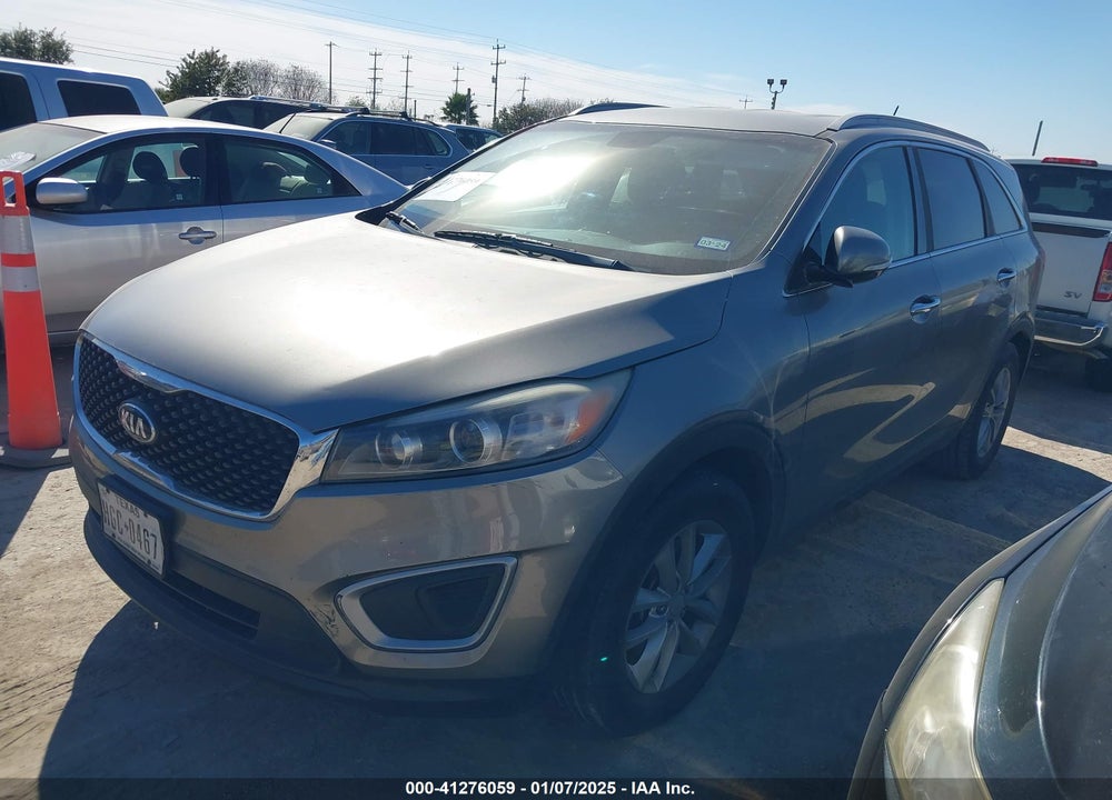 2016 KIA SORENTO 3.3L LX VIN: 5XYPG4A52GG157304
