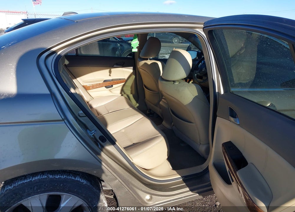2008 HONDA ACCORD 2.4 EX-L VIN: 1HGCP26858A158651