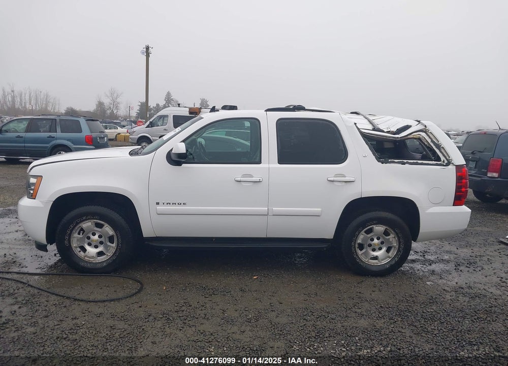 2008 CHEVROLET TAHOE LT VIN: 1GNFK13068R100382