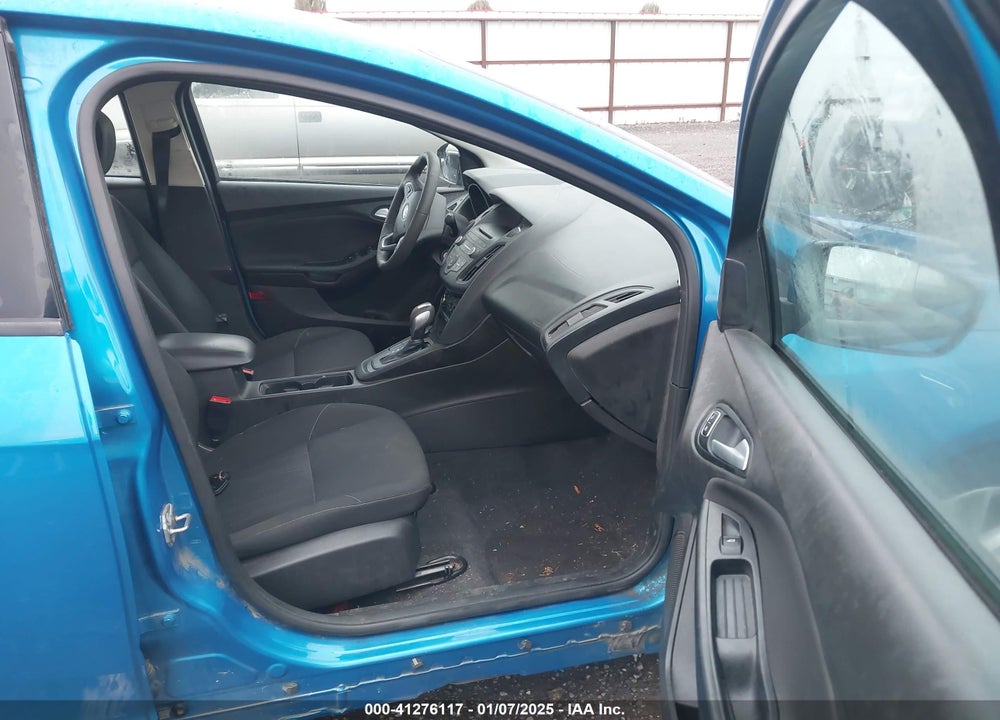 2015 FORD FOCUS SE VIN: 1FADP3F21FL358700