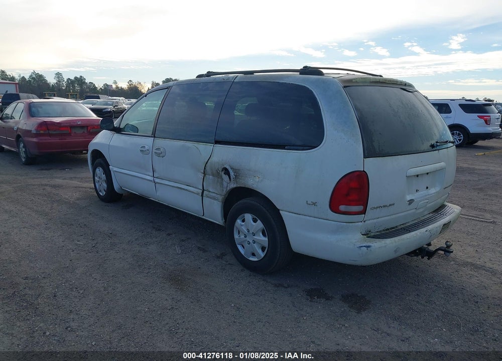 2000 CHRYSLER TOWN & COUNTRY LX VIN: 1C4GP44G7YB670377