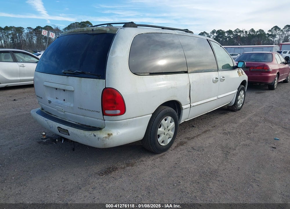 2000 CHRYSLER TOWN & COUNTRY LX VIN: 1C4GP44G7YB670377