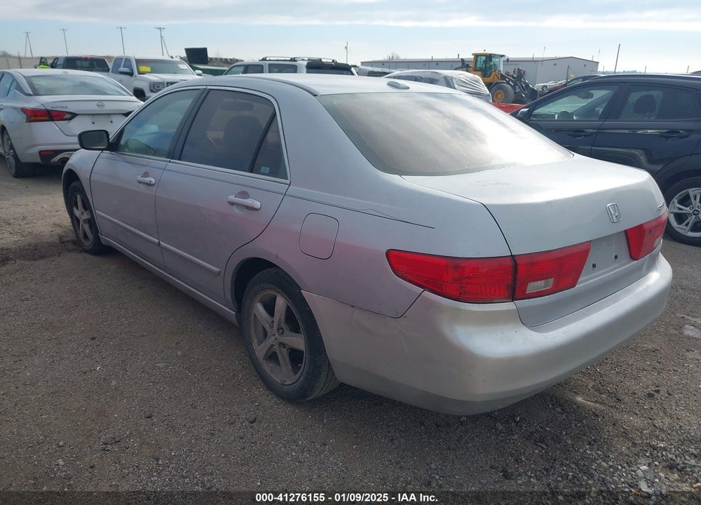 2005 HONDA ACCORD 2.4 EX VIN: 1HGCM568X5A120385