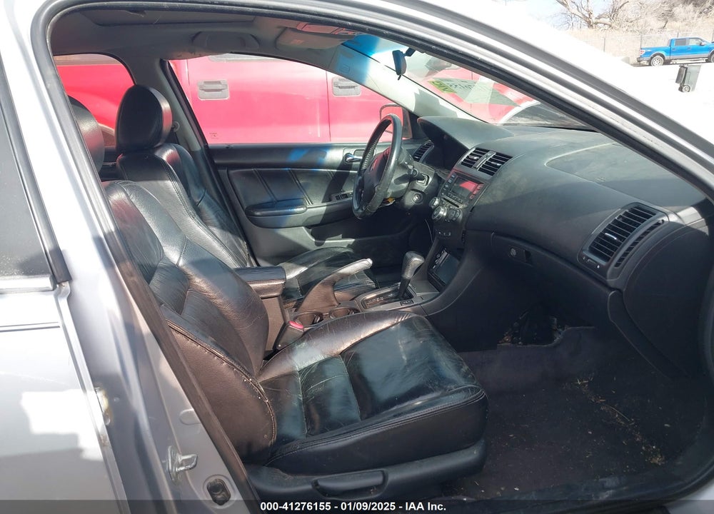 2005 HONDA ACCORD 2.4 EX VIN: 1HGCM568X5A120385
