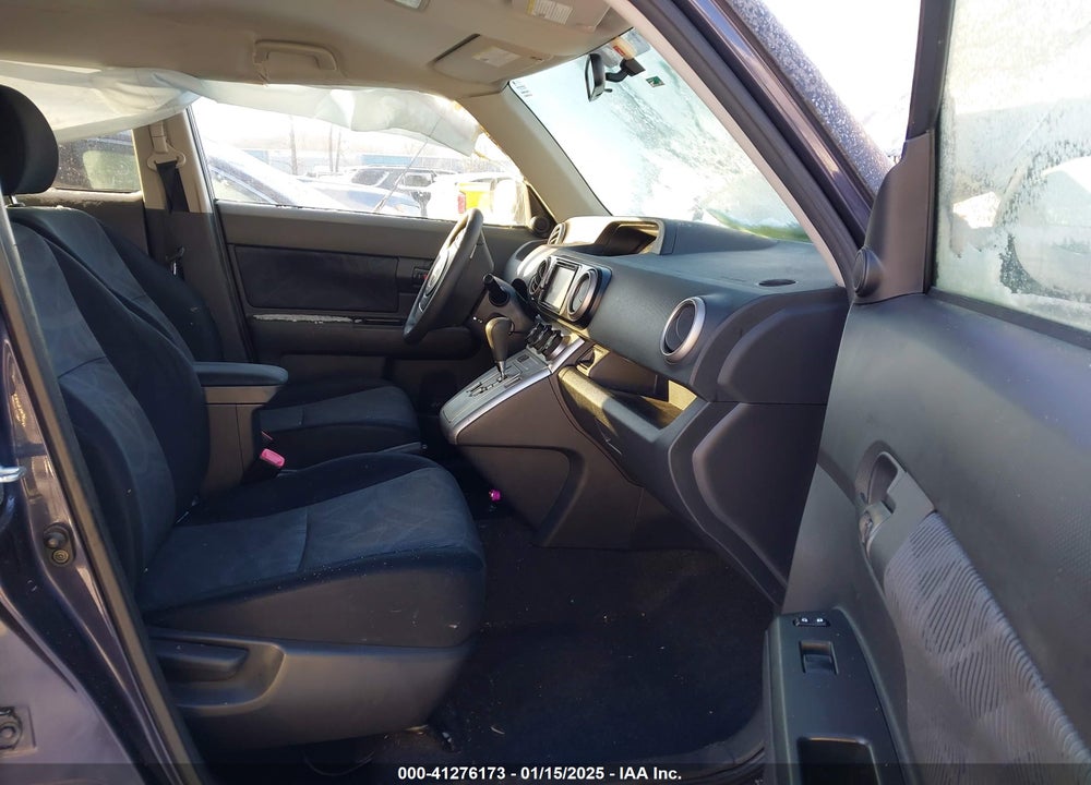 2011 SCION XB VIN: JTLZE4FE2B1119463