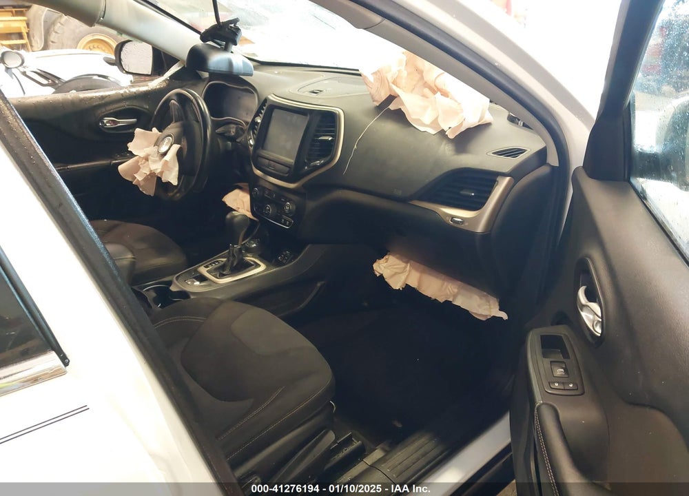 2015 JEEP CHEROKEE VIN: 1C4PJMCB7FW788703