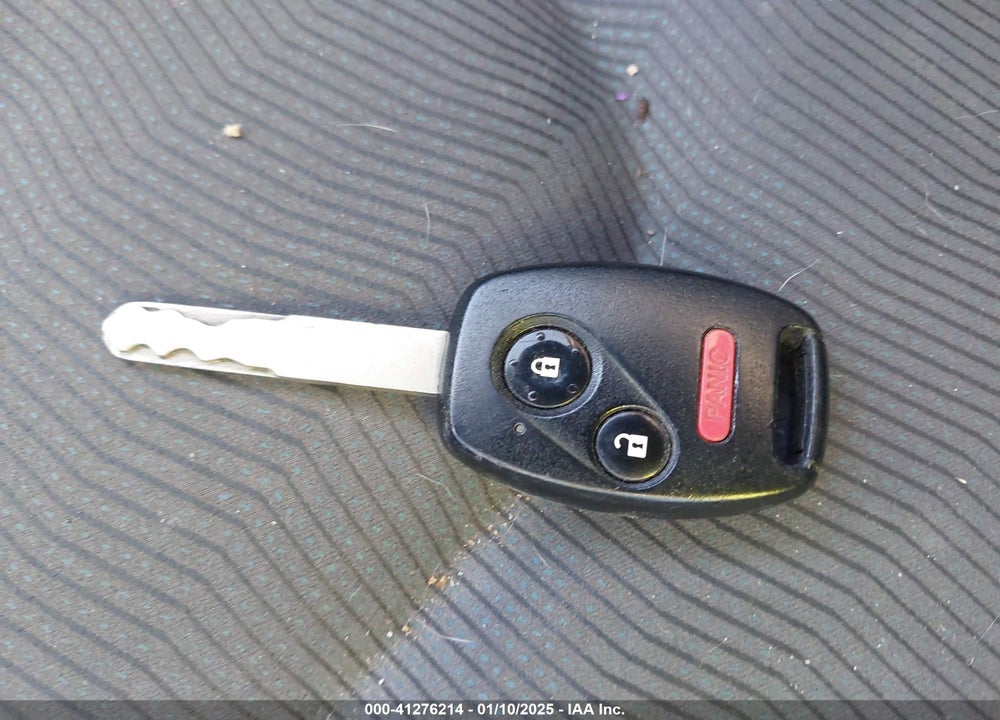 2013 HONDA FIT VIN: JHMGE8H33DC015219