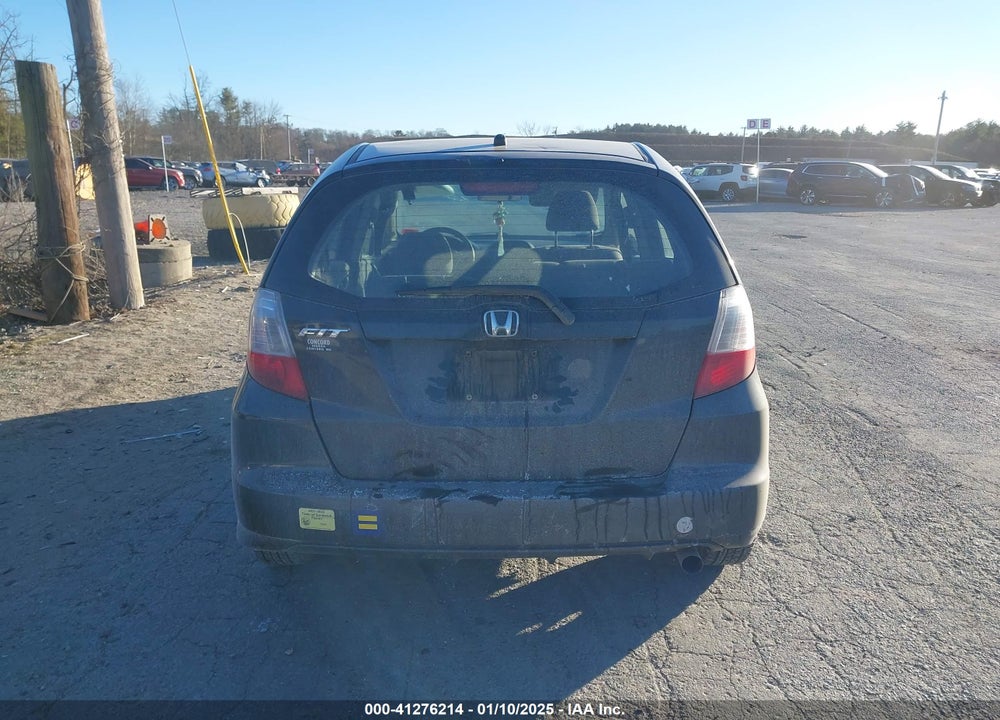2013 HONDA FIT VIN: JHMGE8H33DC015219