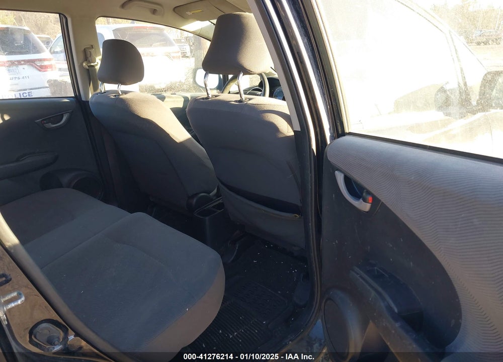 2013 HONDA FIT VIN: JHMGE8H33DC015219