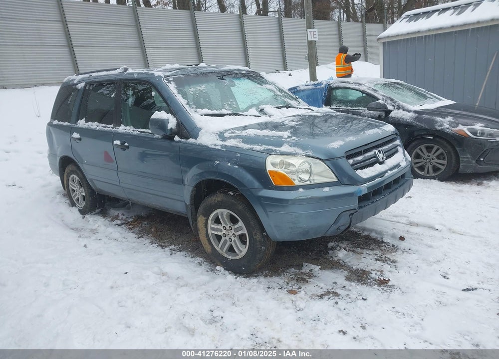2005 HONDA PILOT EX VIN: 5FNYF18465B045614
