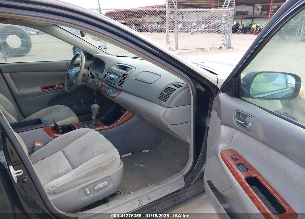 2004 TOYOTA CAMRY XLE VIN: 4T1BE32K74U362167