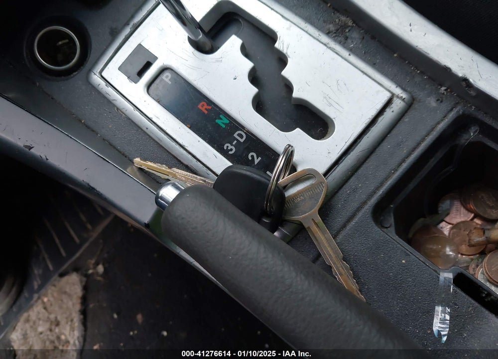 2007 SCION TC VIN: JTKDE167X70219483