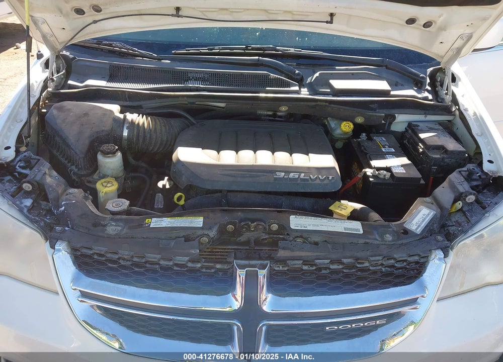2011 DODGE GRAND CARAVAN CREW VIN: 2D4RN5DG7BR663218