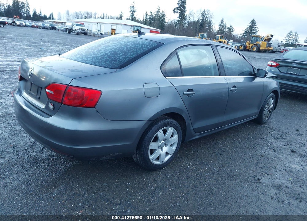 2014 VOLKSWAGEN JETTA 1.8T SE VIN: 3VWD17AJ9EM350372