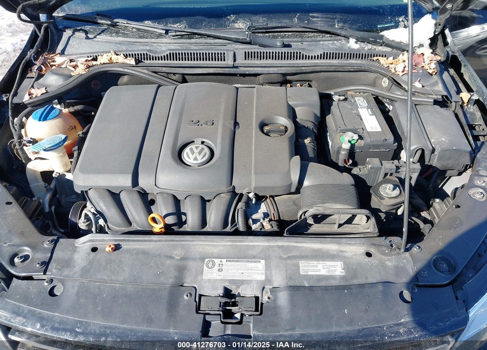 2011 VOLKSWAGEN JETTA VIN: 3VWDZ7AJXBM377066