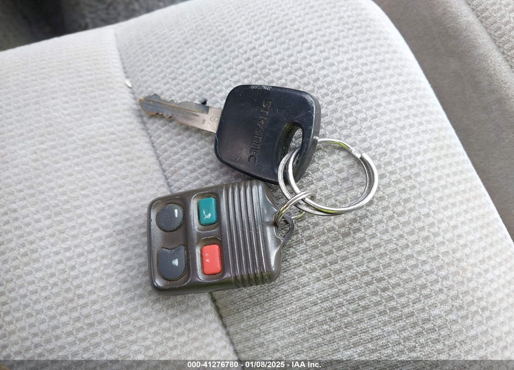 2000 MERCURY GRAND MARQUIS GS VIN: 2MEFM74W2YX616638