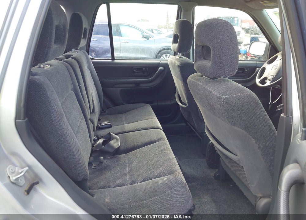 2000 HONDA CR-V LX VIN: JHLRD1845YC060054