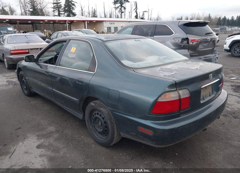 1997 HONDA ACCORD LX VIN: 1HGCD5632VA093106