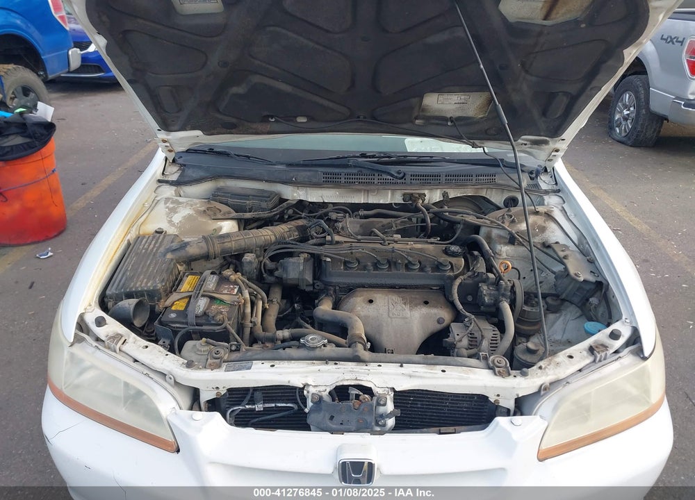 2001 HONDA ACCORD 2.3 LX VIN: JHMCG56411C014424