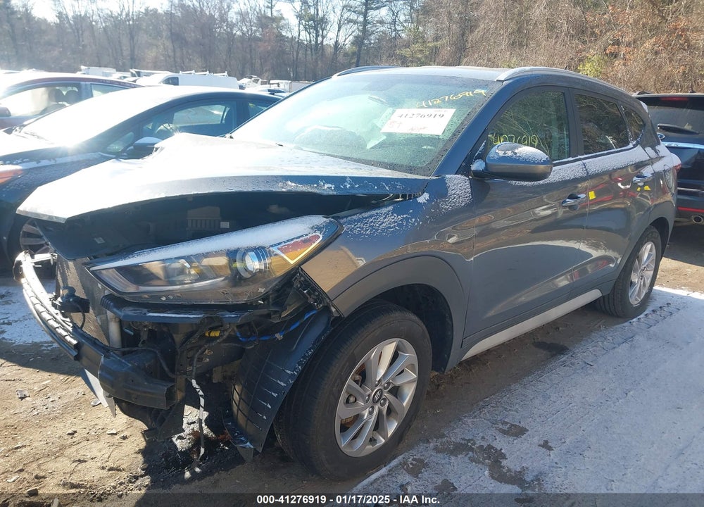 2017 HYUNDAI TUCSON SE VIN: KM8J3CA40HU455526