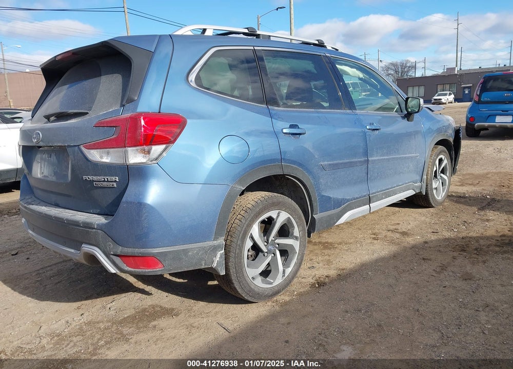 2022 SUBARU FORESTER TOURING VIN: JF2SKARC4NH477188