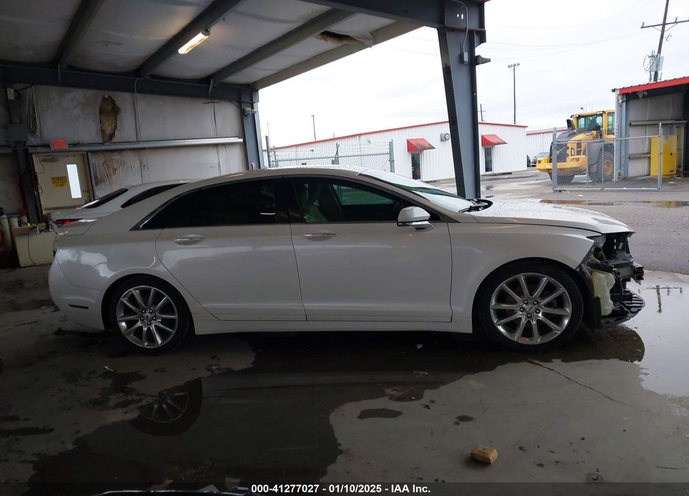 2015 LINCOLN MKZ VIN: 3LN6L2G93FR606009