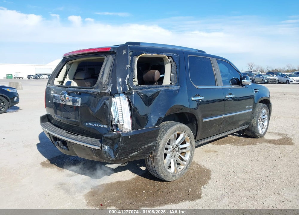 2010 CADILLAC ESCALADE PLATINUM EDITION VIN: 1GYUKDEFXAR185214