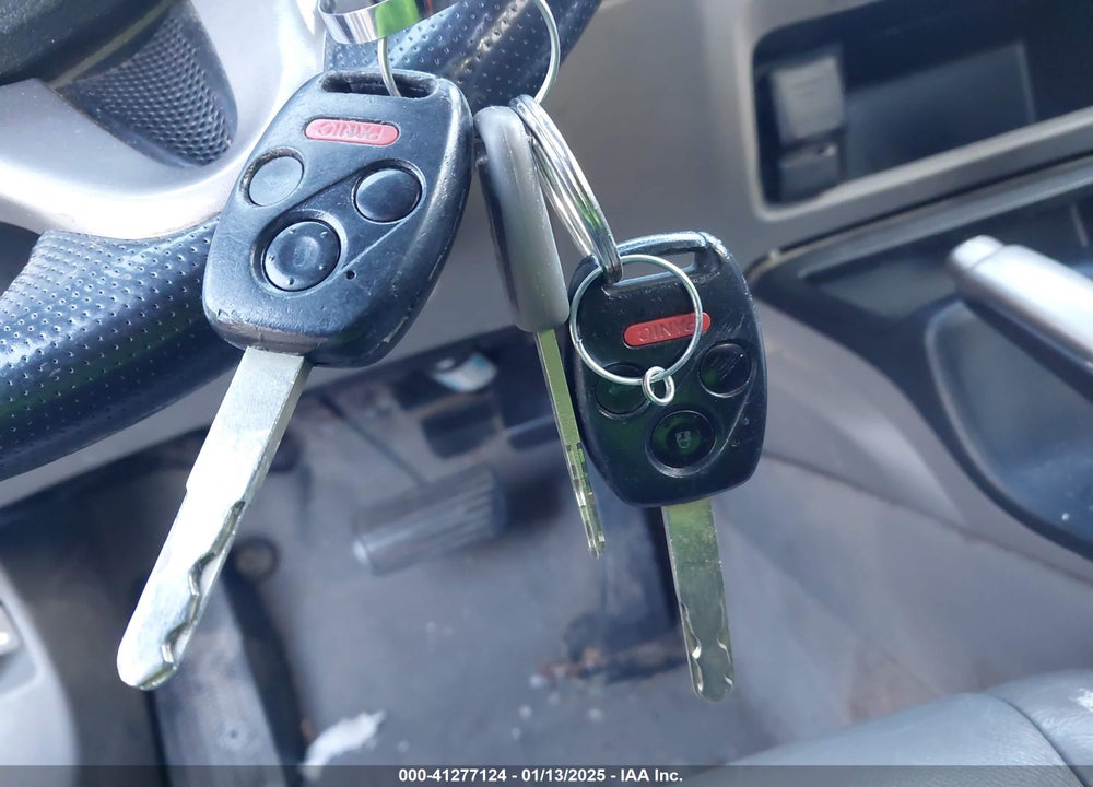 2009 HONDA CIVIC EX-L VIN: 2HGFA16929H521105