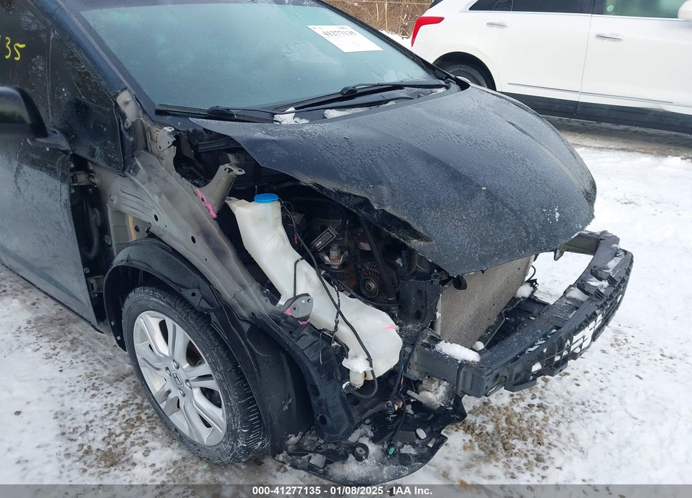 2009 HONDA FIT VIN: JHMGE88409C002735