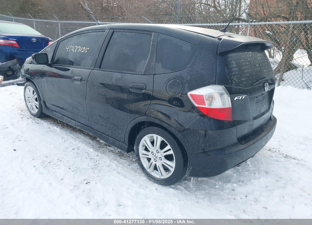 2009 HONDA FIT VIN: JHMGE88409C002735