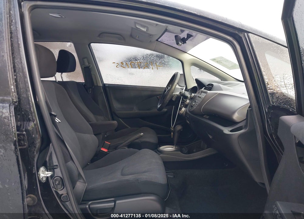 2009 HONDA FIT VIN: JHMGE88409C002735