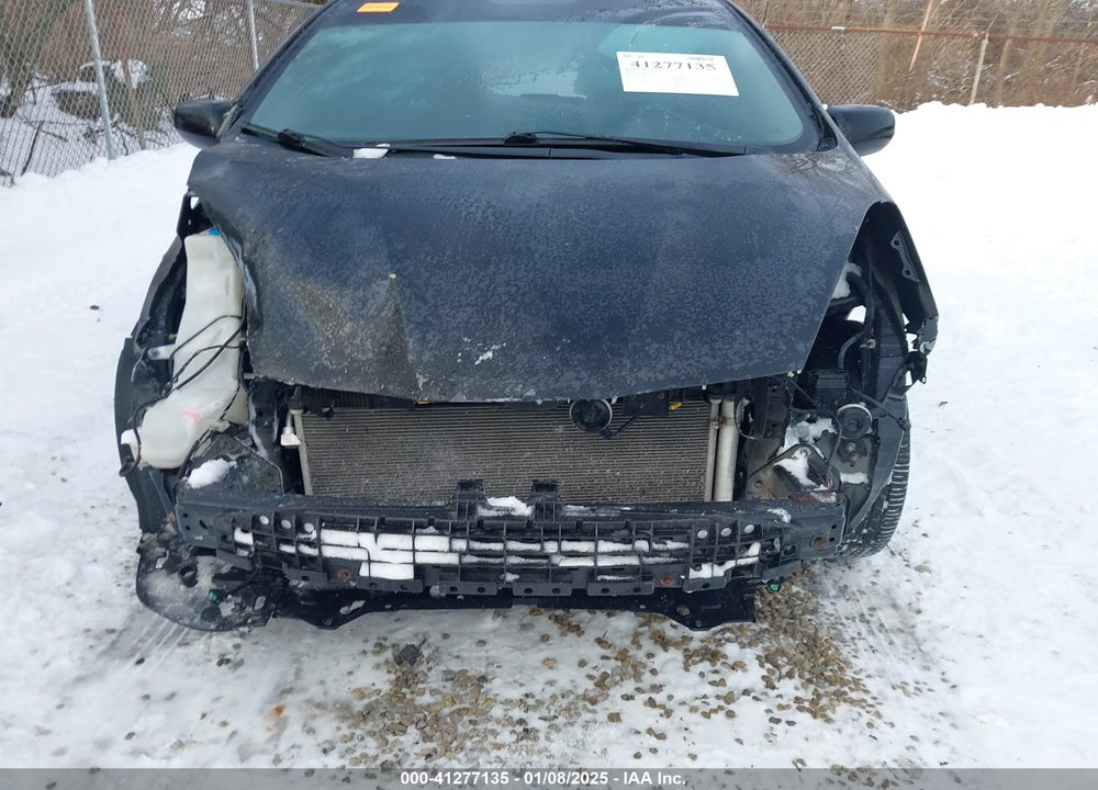 2009 HONDA FIT VIN: JHMGE88409C002735