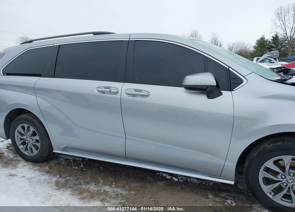 2023 TOYOTA SIENNA LE VIN: 5TDKRKEC7PS179092