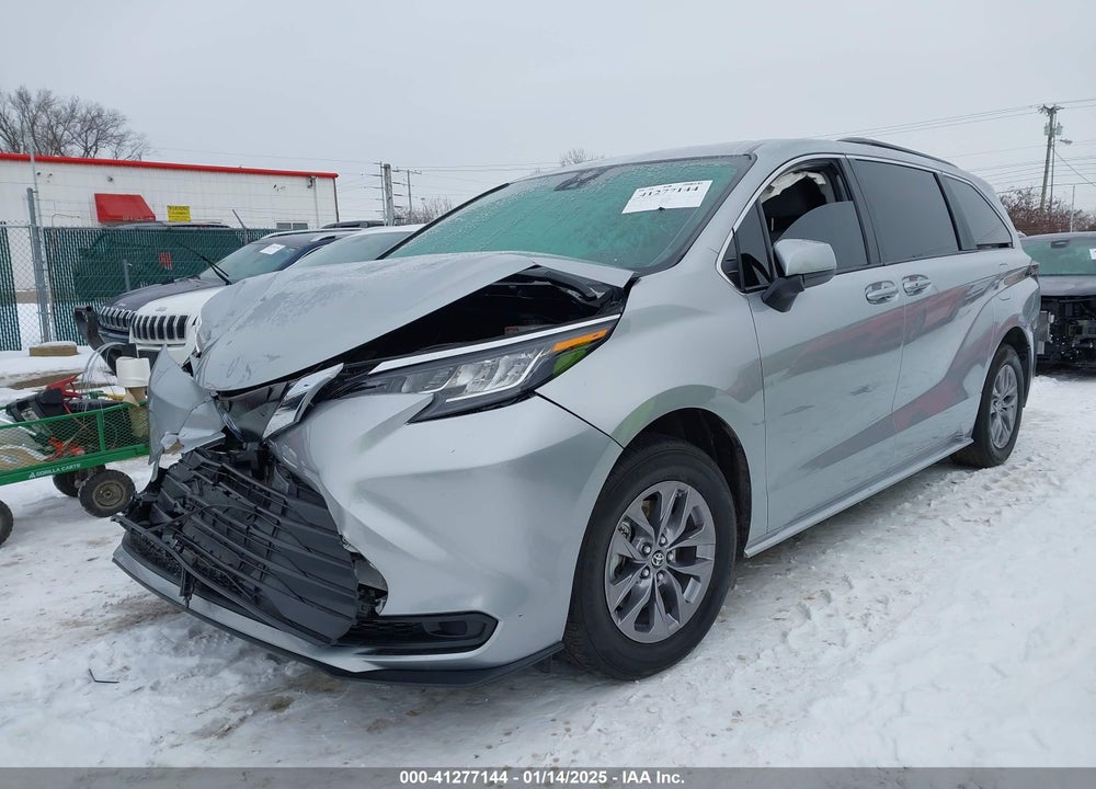 2023 TOYOTA SIENNA LE VIN: 5TDKRKEC7PS179092