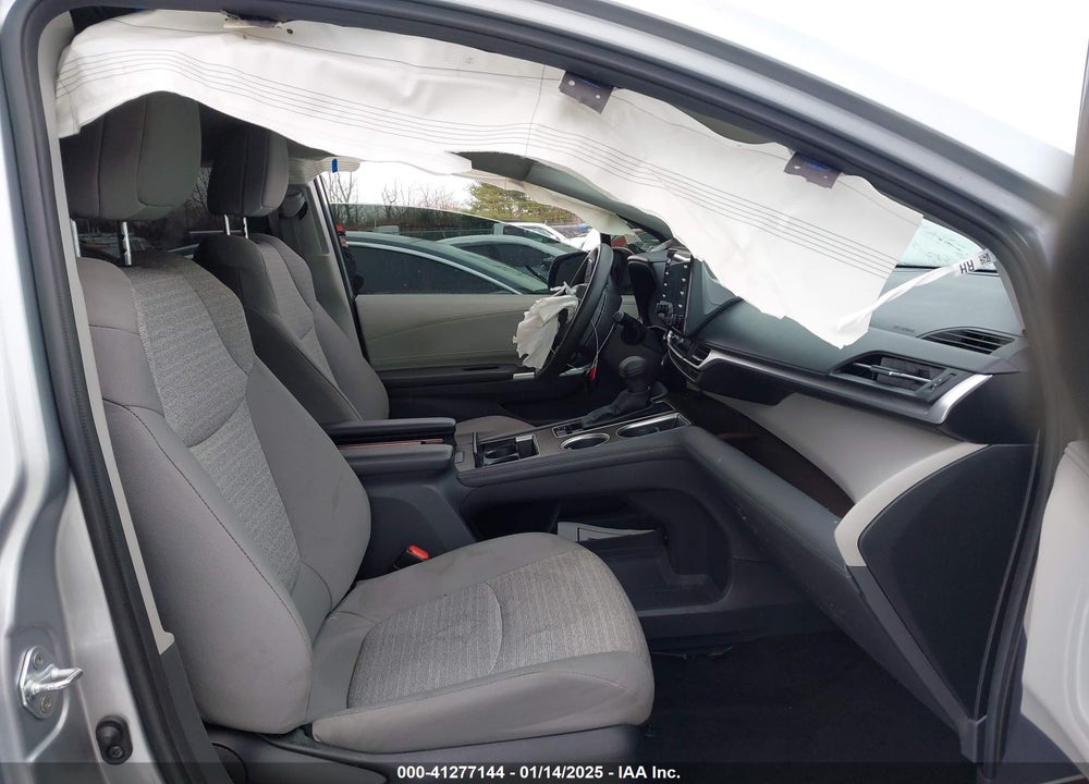 2023 TOYOTA SIENNA LE VIN: 5TDKRKEC7PS179092
