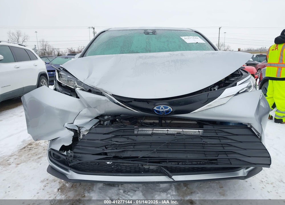 2023 TOYOTA SIENNA LE VIN: 5TDKRKEC7PS179092