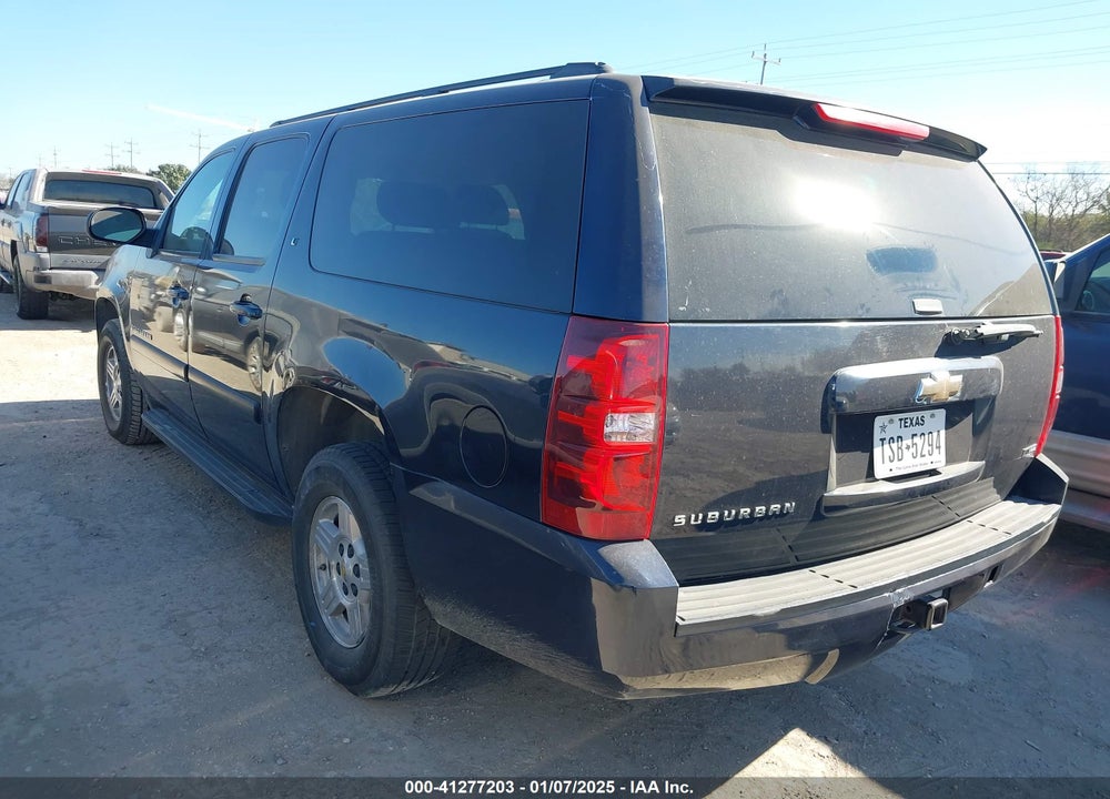 2008 CHEVROLET SUBURBAN 1500 LT VIN: 3GNFK16318G263172