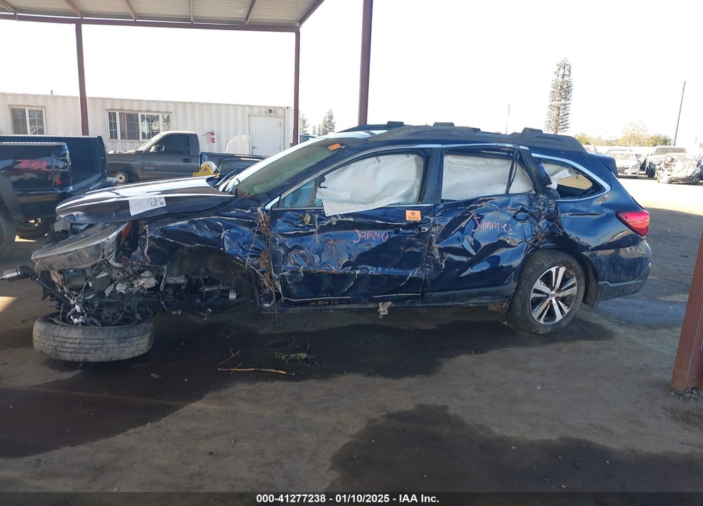 2018 SUBARU OUTBACK 3.6R LIMITED VIN: 4S4BSENC1J3350008