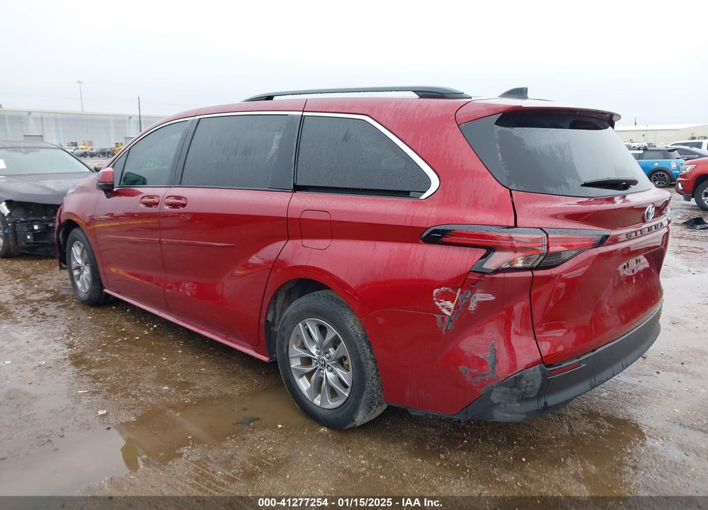 2022 TOYOTA SIENNA LE VIN: 5TDKRKEC8NS077698