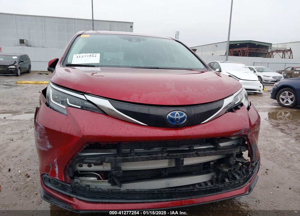 2022 TOYOTA SIENNA LE VIN: 5TDKRKEC8NS077698