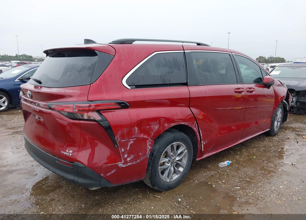 2022 TOYOTA SIENNA LE VIN: 5TDKRKEC8NS077698